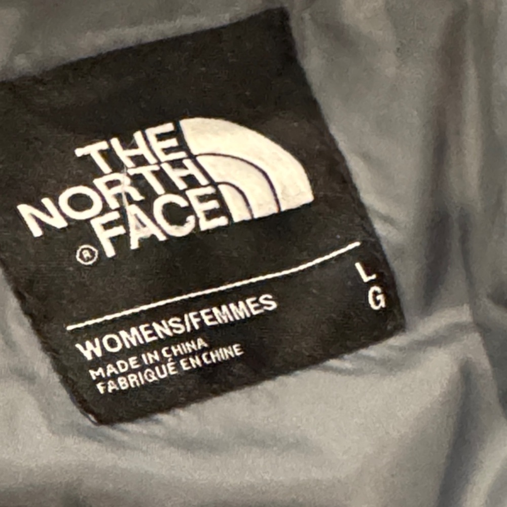 Woman’s North Face rain Jacket - Picture 6 of 14